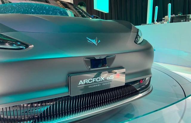 车漫周报：蔚来又惹是非，特斯拉测试翻车，一汽失去马自达