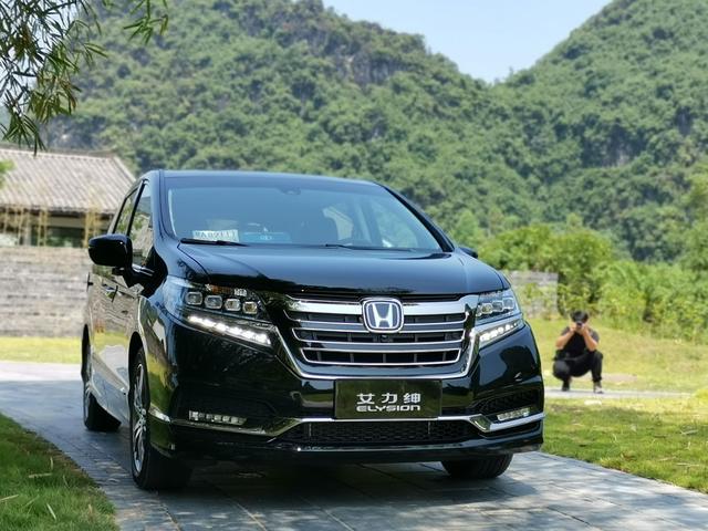 试驾东风本田艾力绅锐·混动:成熟男人的理性选择