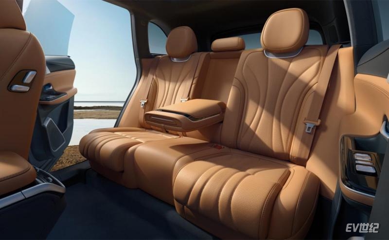 五座布局/超大连屏 小鹏G9内饰首发