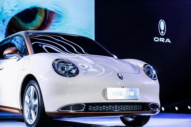 上汽大通MAXUS再推新车,概念图已出,在线等你给它取个名