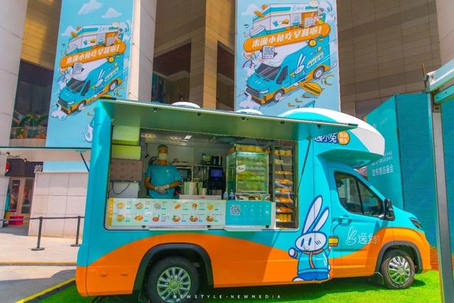 快上车，带你体验上海首批试运营流动餐车，小小餐车竟然内有乾坤