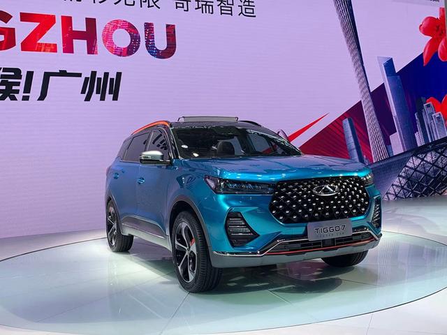 奇瑞推全新SUV，中年人看了“崩溃”，摸着内饰很舒服