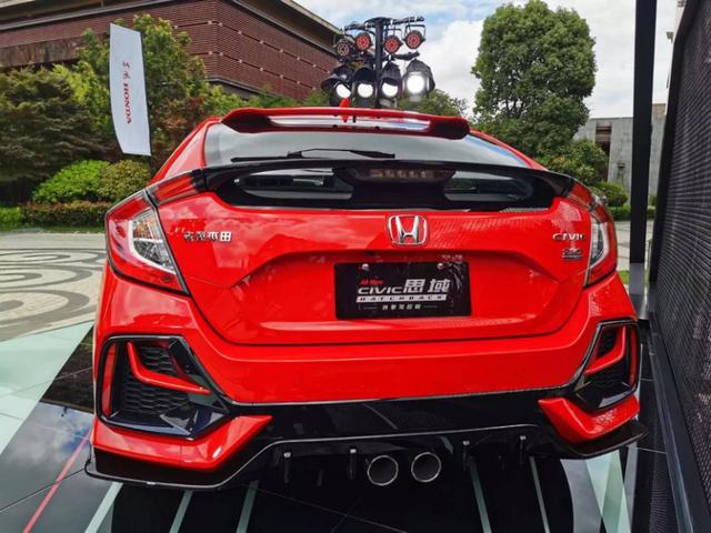 前驱思域Hatchback遇上后驱CT4,谁才是真正的“操控王者”?