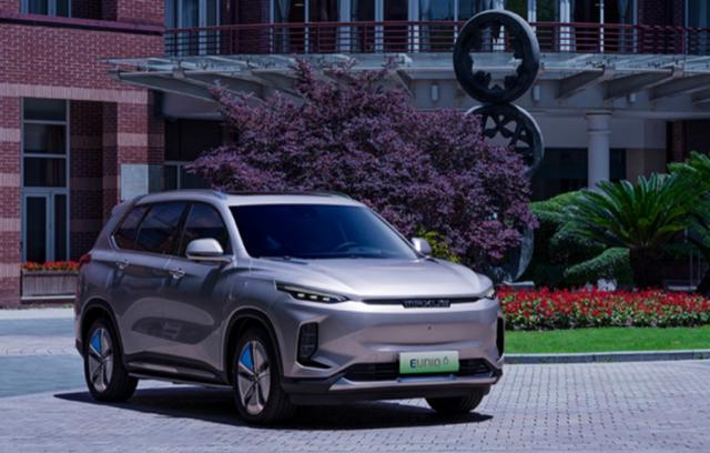 买了以下四款新能源SUV，可以省下一张沪牌的钱呢