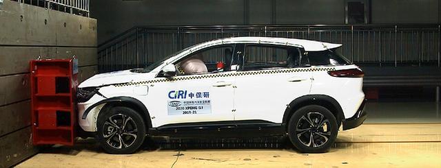 造车新势力再“翻车”：年销1.7万辆纯电SUV，中保研碰撞车顶掀了