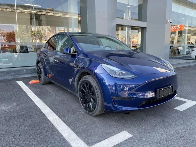 选择大众还是特斯拉?ID.4 CROZZ对比Model Y!