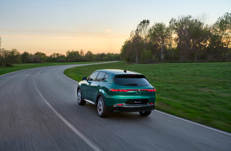 新车售价29万元起!阿尔法·罗密欧放下身段,BBA慌不慌?