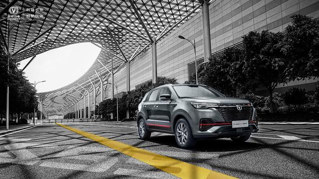 将运动进行到底,长安CS55PLUS蓝鲸版内外换新,做年轻人首选SUV