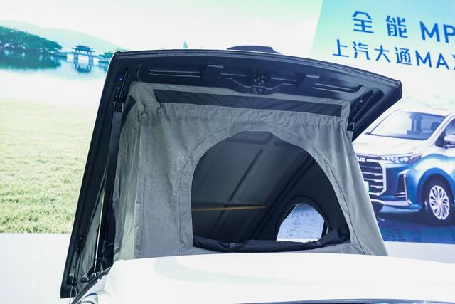 最像房车的MPV长什么样？走，带你上车看看