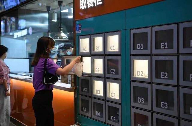 流动餐车入驻进博会，怎么又是你，上汽大通MAXUS