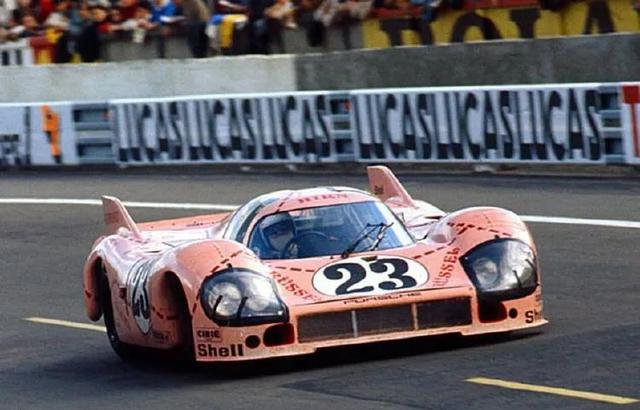 经典的赛车涂装 就算不懂车也能认出大半