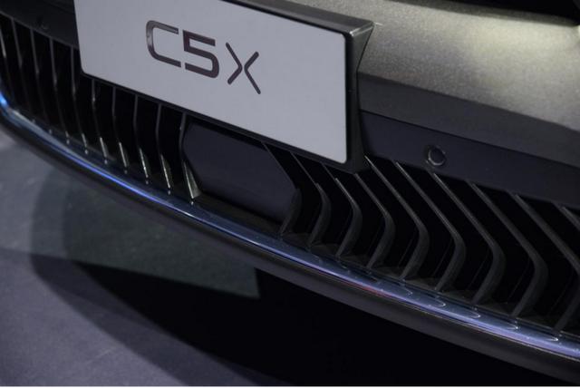 注册“凡尔赛”商标 谁还能有东风雪铁龙凡尔赛更凡