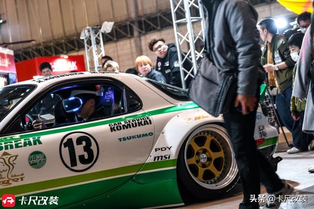 这台RX-7不仅有气动、宽体 还能玩游戏！几百万超跑也不换！