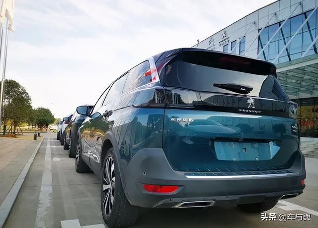 新款标致5008实车现身,外观内饰大幅升级,终于搞懂国人需求