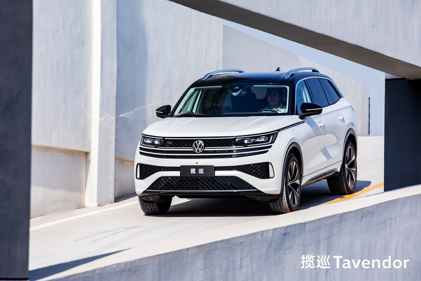 静态体验大众揽巡：实车比图片有高级感，后排空间不输冠道