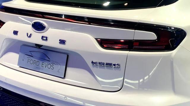 燃油车永不言败，福特全新SUV EVOS登场！上海车展现场