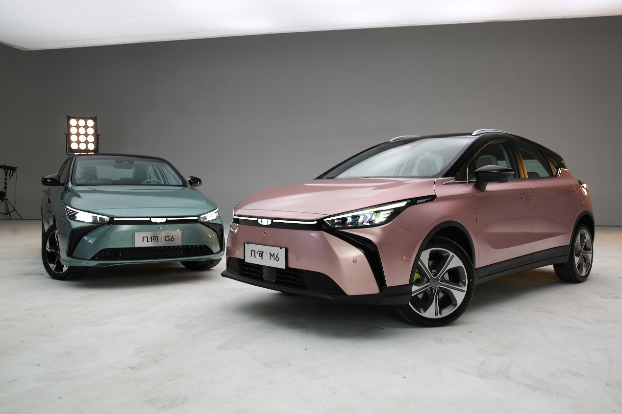 换上鸿蒙车机后，几何新车销量飙升，华为的“大腿”真的香？