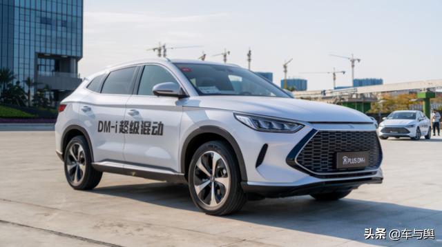 挑战燃油车，宋PLUS DM-i能上绿牌，亏电油耗4.4L