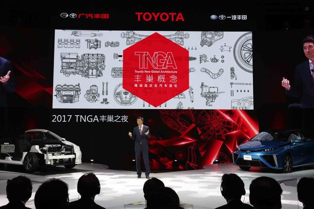 售20.88-28.98万元,一汽丰田亚洲龙上市,还买什么雅阁凯美瑞?