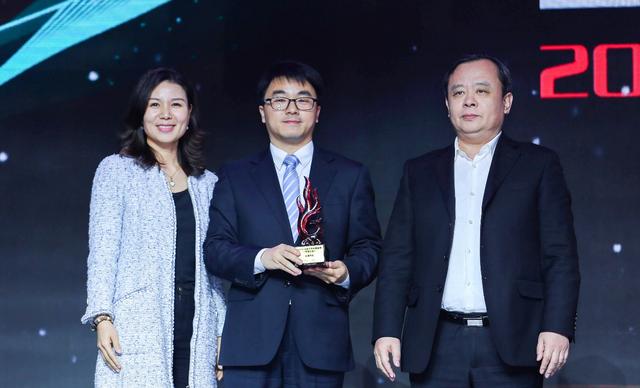 “与砥柱者击水中流”——2019年中国汽车年度盛典圆满收官
