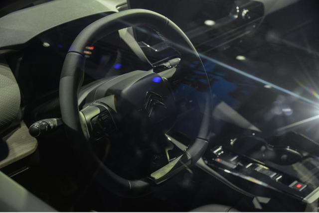 注册“凡尔赛”商标 谁还能有东风雪铁龙凡尔赛更凡