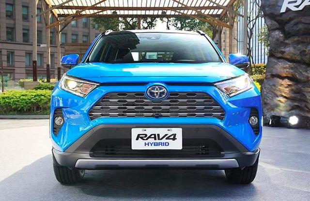 新RAV4开启海外预定，混动车型涨价4千，全球销冠果然厉害