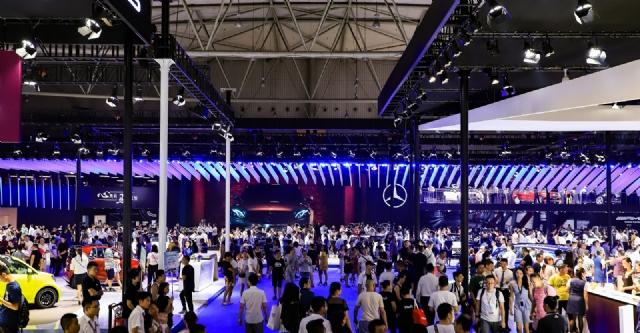 为什么人们越来越不想买第二辆车？这笔账他们算的很清