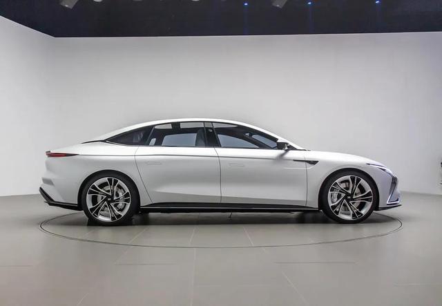 电气化时代谈性能？这几款最速电动车，最快3.9秒破百