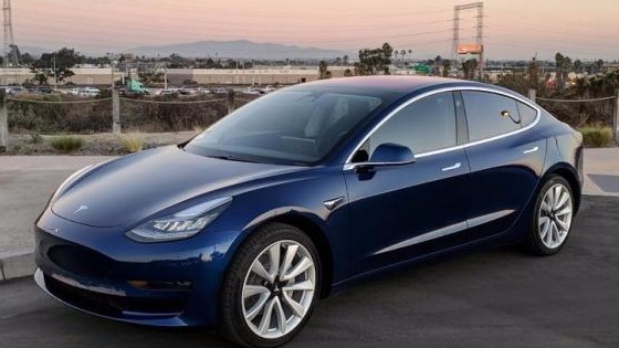 备受吐槽且不断降价的Model 3，为何还能持续保持热度？