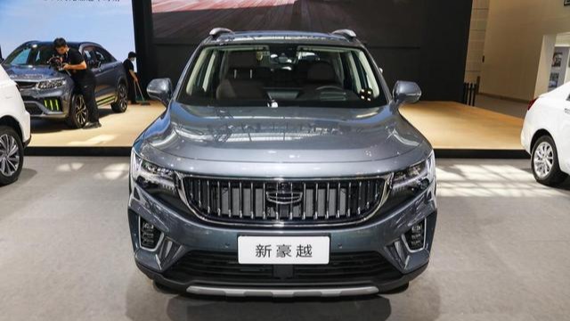 12.06万元 吉利豪越自动尊贵型上市 配6AT变速箱