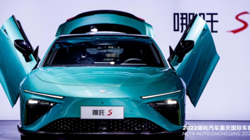 比P7便宜一台宏光MINI EV的钱，哪吒S即将上市，剪刀门不香吗？