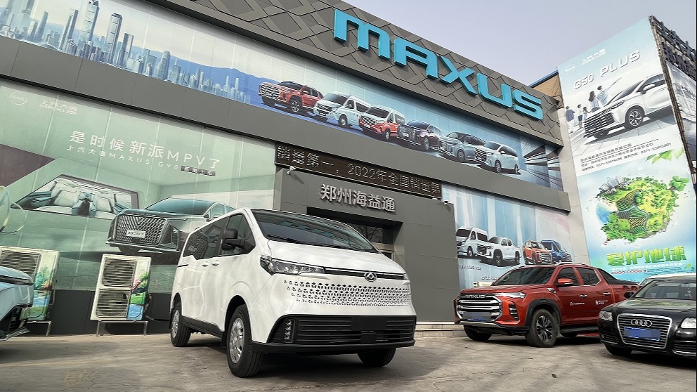 刷新多功能跨界车“天花板”，上汽大通MAXUS“新生代跨界车”V70新途到店实拍