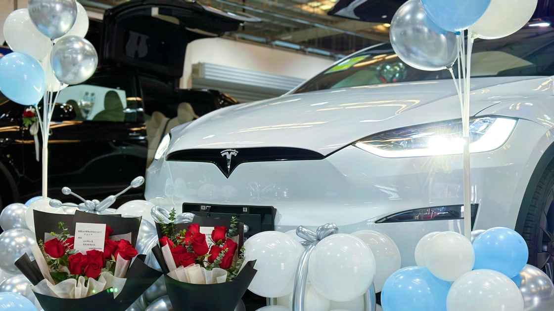 全新Model S/X开启国内交付 “全球最快量产车”郑州正式上路