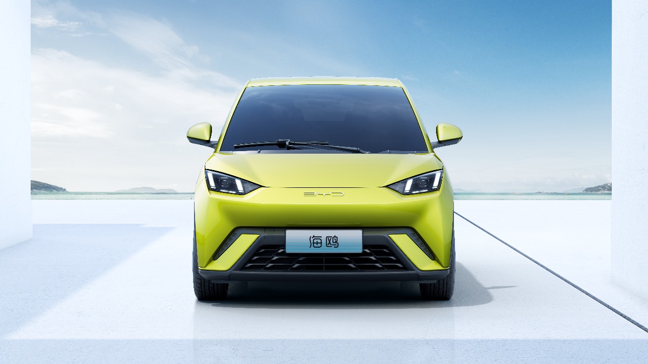 赛博朋克元素加持，比亚迪海洋网新车海鸥造型潮酷、颜色吸睛