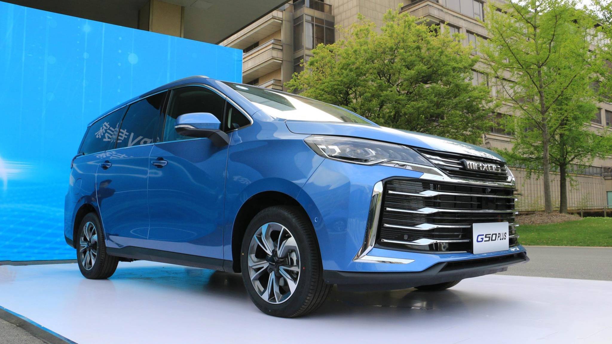 丰田noah登陆前,15万家用MPV市场已经卷到飞起