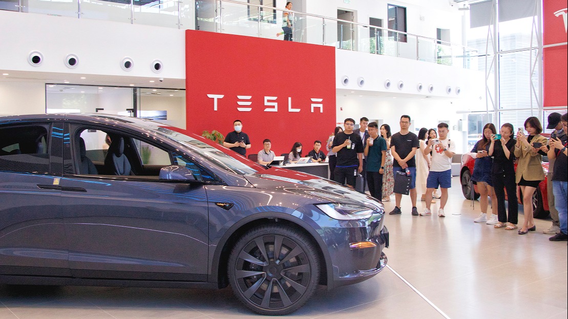 特斯拉郑州门店上新啦！一键拔草“地表最快量产车”全新Model S/X