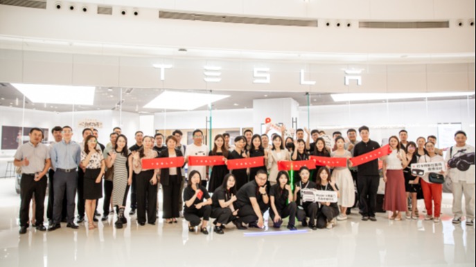 解锁特斯拉在豫最新动向：郑州万象城店开业啦！