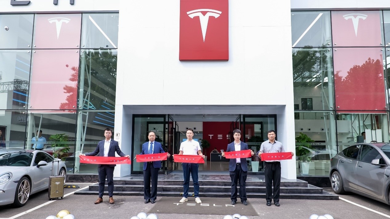 郑州开元特斯拉中心正式开业，Model 3焕新版到店添彩
