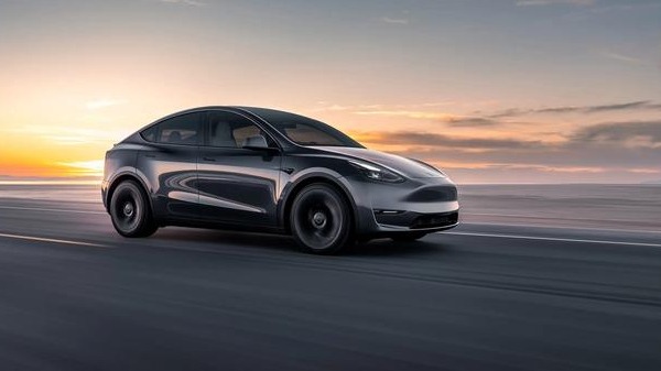 Model Y：PPT的对标中没赢过，现实销量没输过