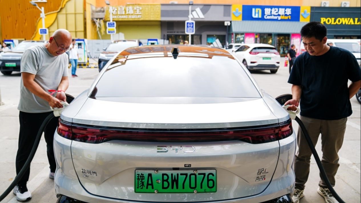 汉L唐L实现兆瓦闪充油电同速，超级e平台刷新纯电技术标准