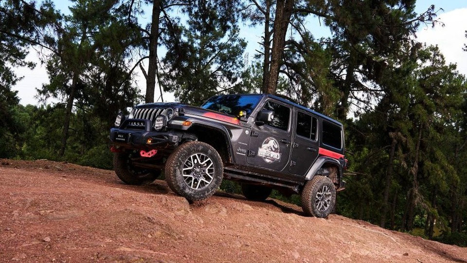 Jeep侏罗纪世界探索版正式发布：牧马人与角斗士联袂登场，开启“野脉觉醒”新时代