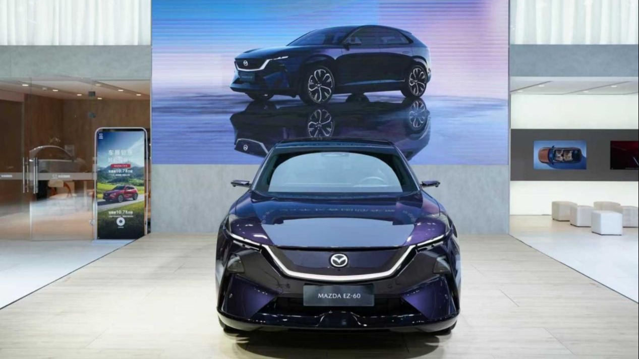 MAZDA EZ-60北国首秀 长安马自达携电动化阵营亮相2025长春车展