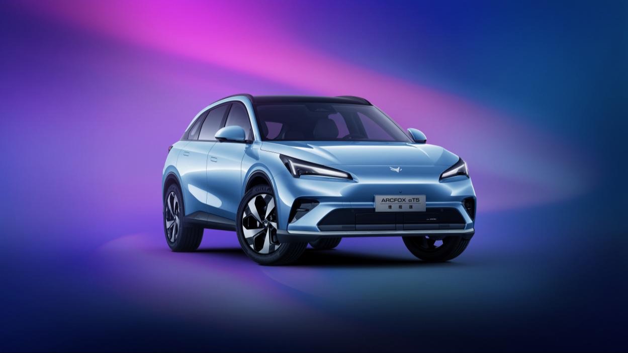 让中级SUV“不再中级”！极狐官宣全新阿尔法T5增程版