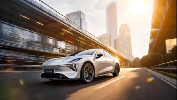 13.99万起，标配激光雷达，深蓝L06能成为市场黑马吗？