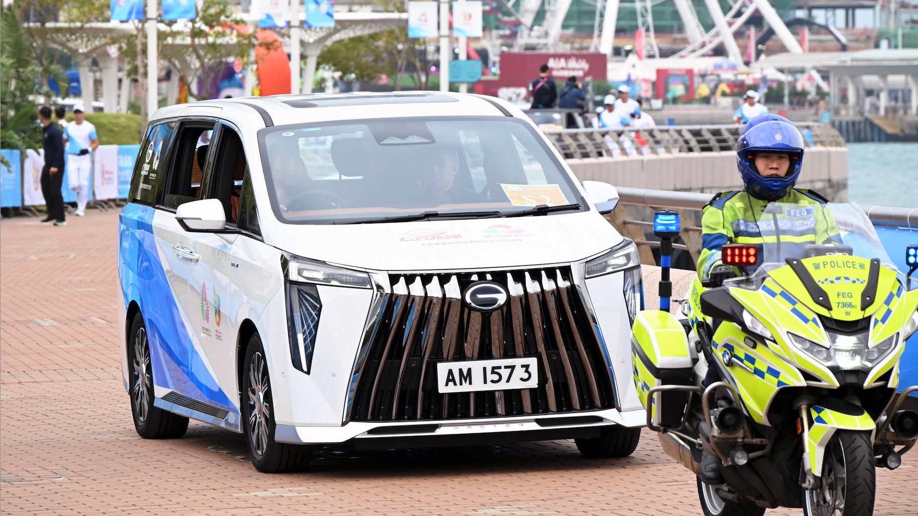 荣耀与责任同行！十五运会火炬传递开跑，广汽集团董事长冯兴亚担任火炬手