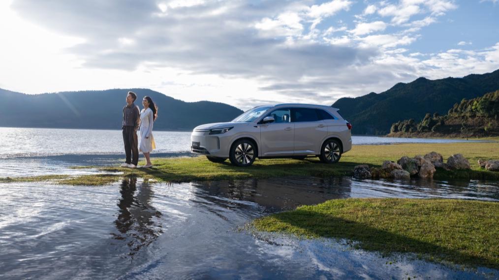 换新一口价11.98万元，第三代蓝电E5 PLUS开启预售