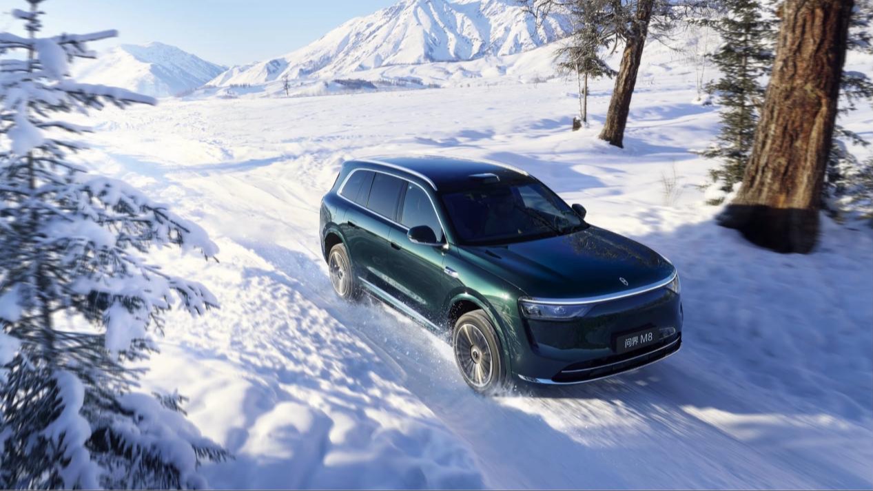 40万级销量标杆,问界M8以硬核产品力成新中产家庭用户首选