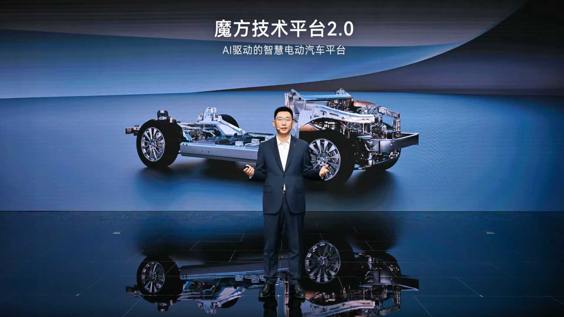 赛力斯汽车何利扬:90万用户之选,问界已成为大家安全出行的可靠伙伴