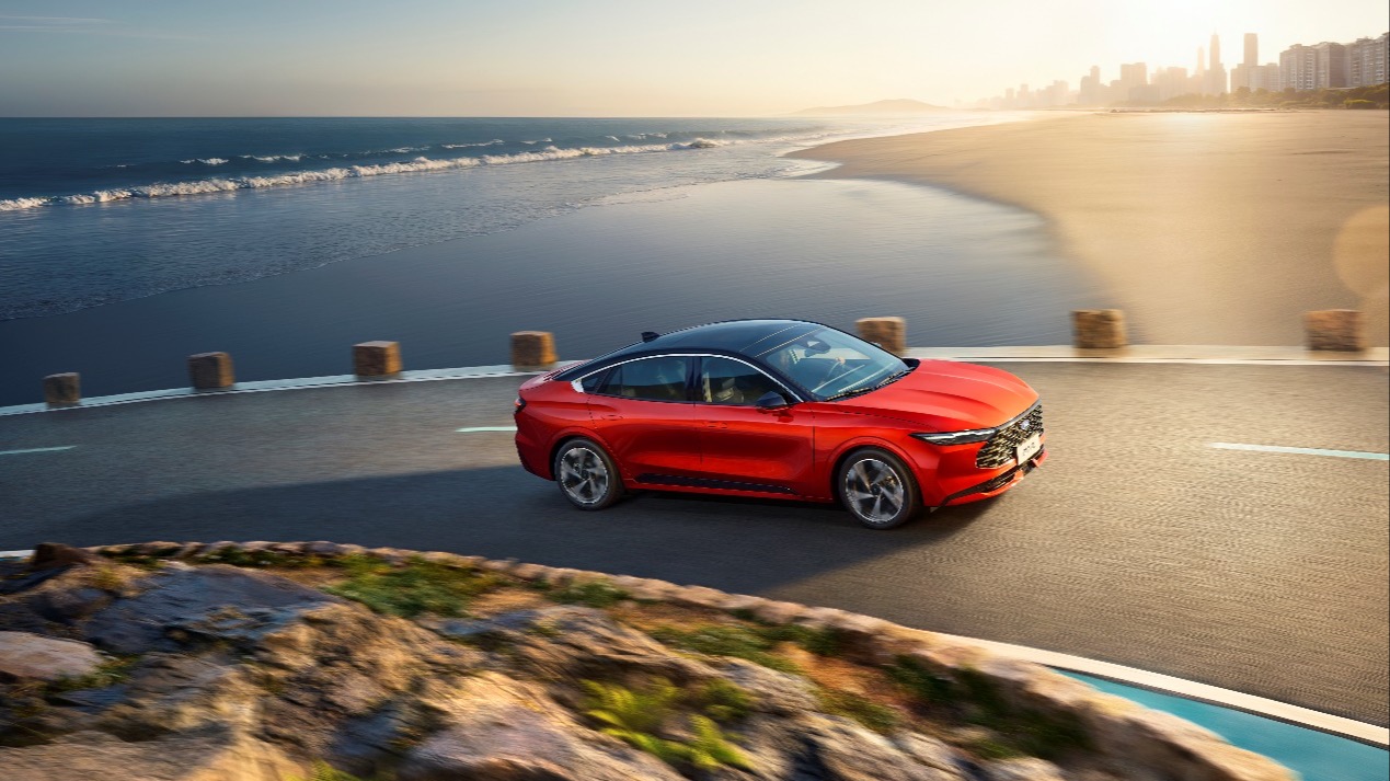 仅14.98万，福特新蒙迪欧竟敢叫板电车智能，谁给的勇气？