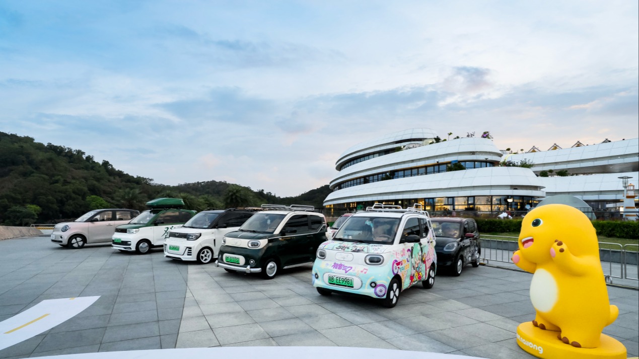 新四门，玩出趣！第五代宏光MINIEV正式上市，置换补贴价4.28万元起